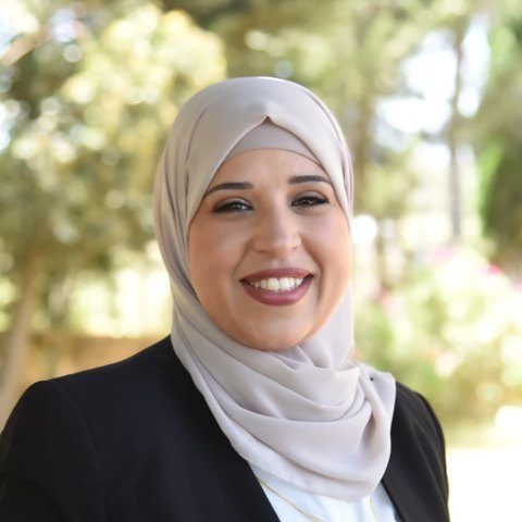 نائلة الطويل